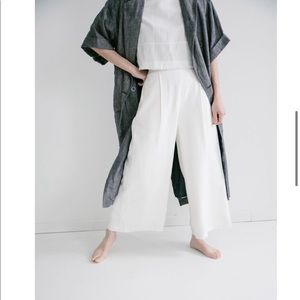 7115 by Szeki Wide-Leg Linen Trouser